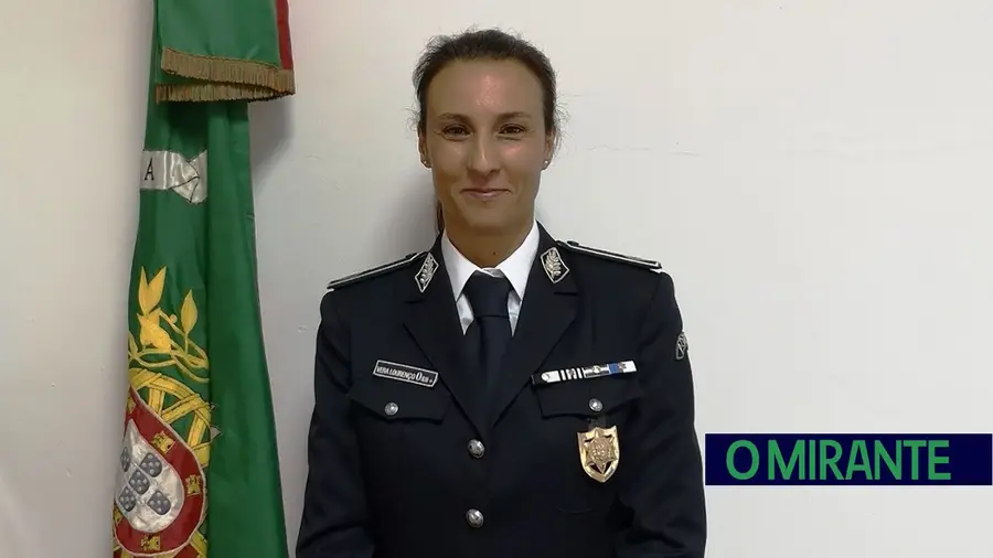 Vera Sousa empossada segundo comandante distrital de Santarém da PSP Vera Sousa empossada segundo comandante distrital de Santarém da PSP