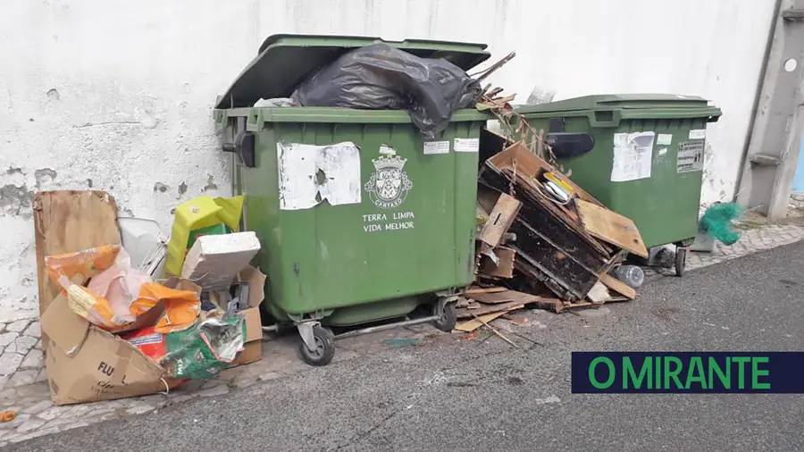 Junta de Vila Chã de Ourique queixa-se à GNR por causa do lixo