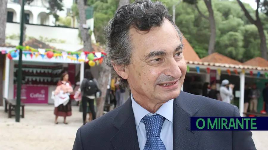 Redução do apoio ao envio de publicações mata centenas de jornais locais e regionais Redução do apoio ao envio de publicações mata centenas de jornais locais e regionais