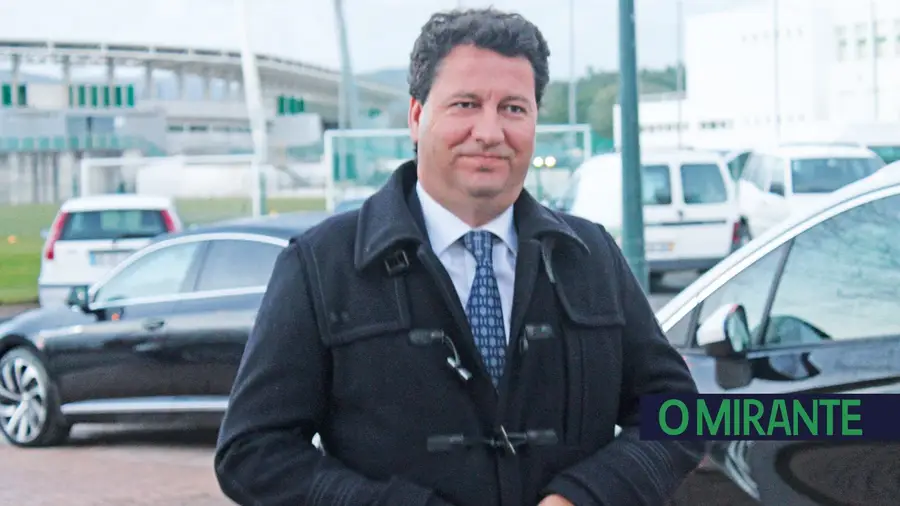 Para que lado cai João Moura? Para que lado cai João Moura?