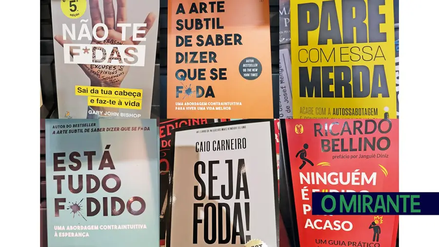 As livrarias da Fnac tiveram recentemente três destes livros