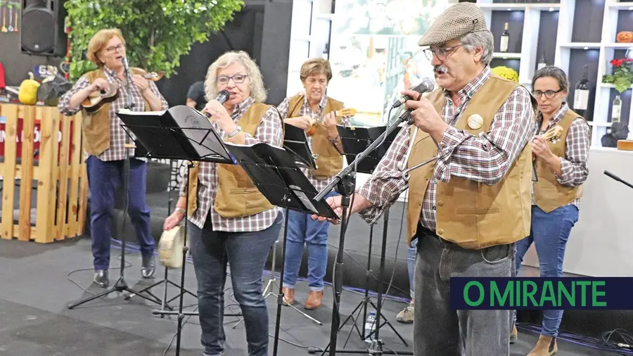 Foi com a música popular do grupo Cantares Chãs d’Ourique