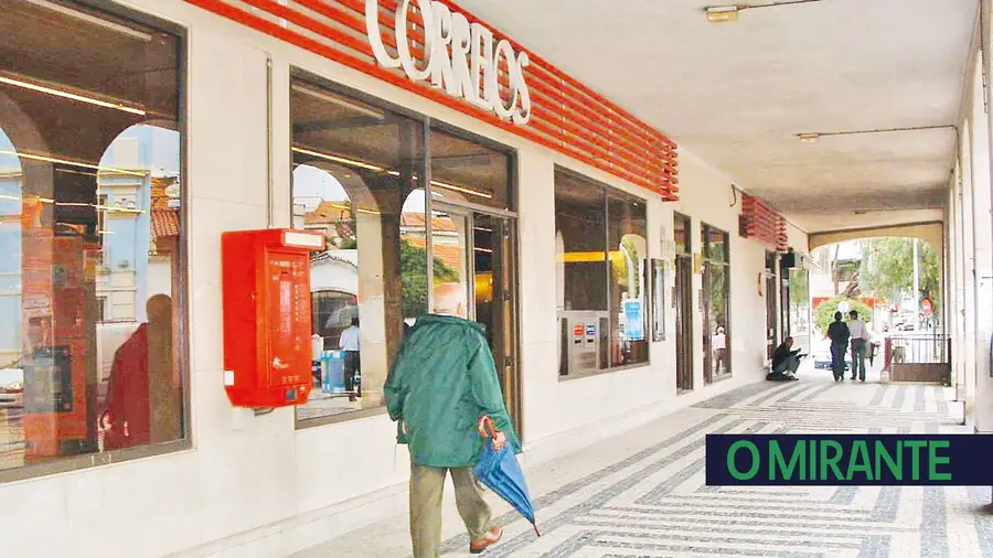 Serviço dos correios em Alverca e Calhandriz contestado por autarcas e moradores Serviço dos correios em Alverca e Calhandriz contestado por autarcas e moradores