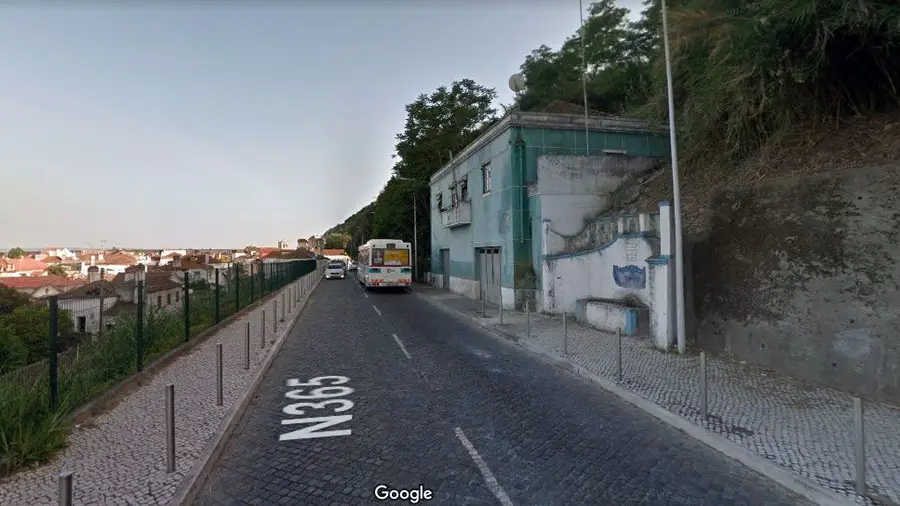 Estrada da Estação em Santarém interdita para intervenção nas barreiras Estrada da Estação em Santarém interdita para intervenção nas barreiras