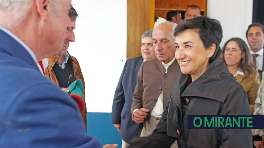 A ministra que nunca sonhou chegar tão longe na política A ministra que nunca sonhou chegar tão longe na política