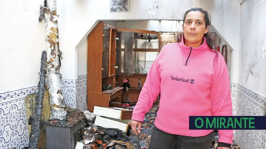 Casal desalojado por incêndio em Benavente Casal desalojado por incêndio em Benavente