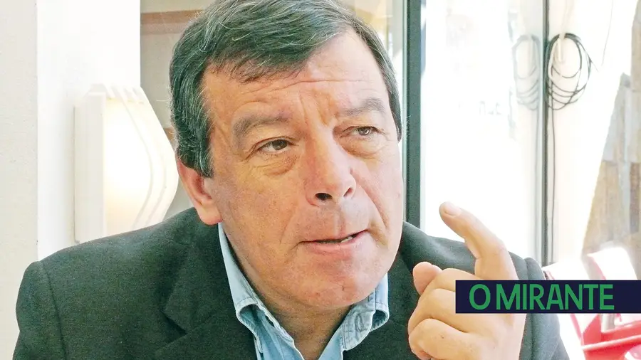 Nelson de Carvalho dá o dito por não dito e continua na gestão do CRIA Nelson de Carvalho dá o dito por não dito e continua na gestão do CRIA