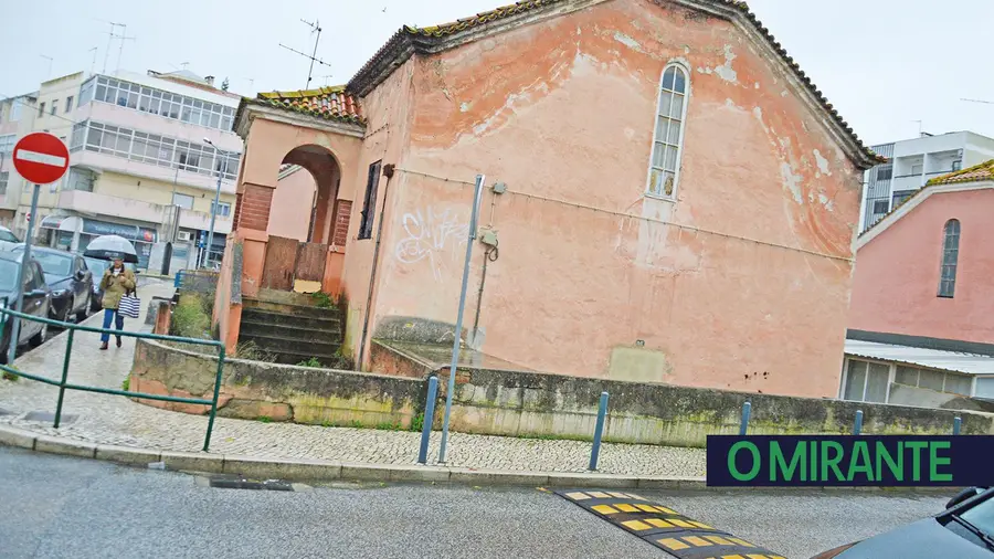 Estado pede um milhão por património que abandonou em Alverca Estado pede um milhão por património que abandonou em Alverca
