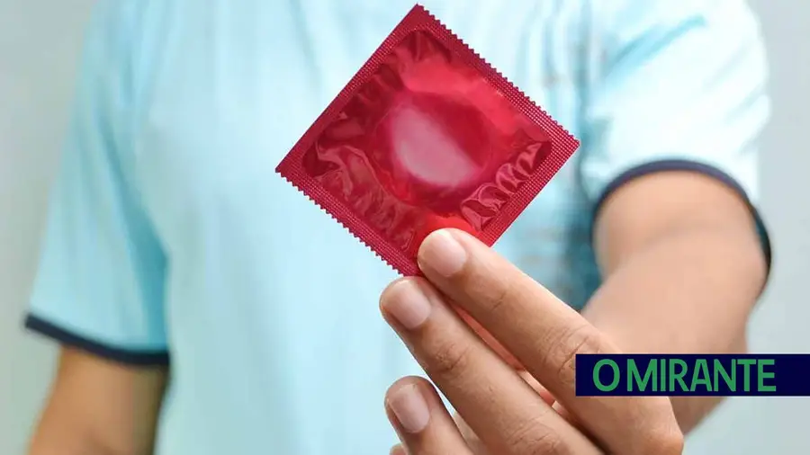 Novos casos de infecção por VIH reduzem para metade em Santarém Novos casos de infecção por VIH reduzem para metade em Santarém