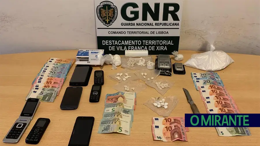 Três detidos por tráfico de droga em duas freguesias de Vila Franca de Xira