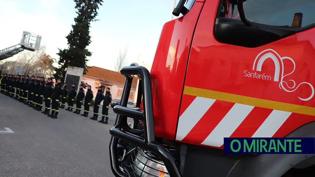 Condecorações no 189.º aniversário dos Bombeiros Municipais de Santarém