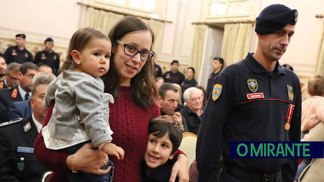 Condecorações no 189.º aniversário dos Bombeiros Municipais de Santarém