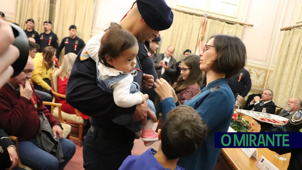 Condecorações no 189.º aniversário dos Bombeiros Municipais de Santarém