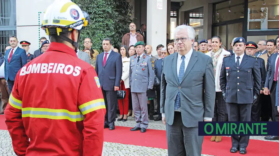 Ministro Cabrita e presidente Estrela reconciliam-se da guerra dos incêndios