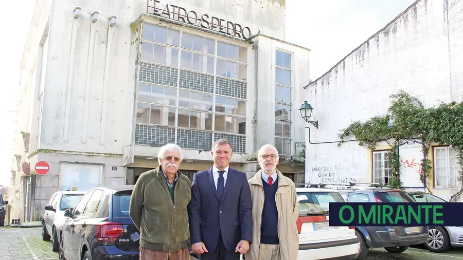 Cine-teatro de Abrantes já é propriedade da Câmara Municipal