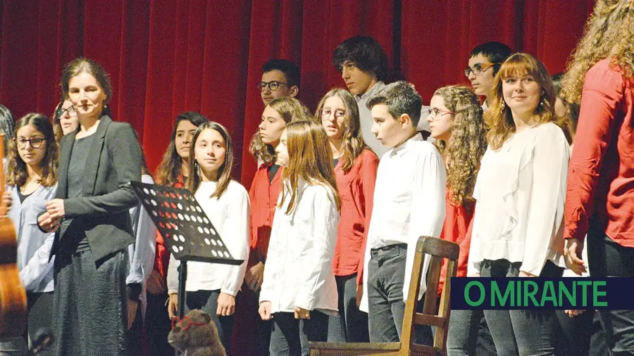 O coro do Conservatório Regional Silva Marques