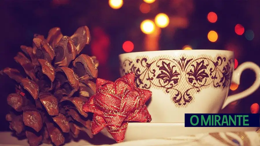 Chá de Natal Solidário no ISLA Santarém Chá de Natal Solidário no ISLA Santarém