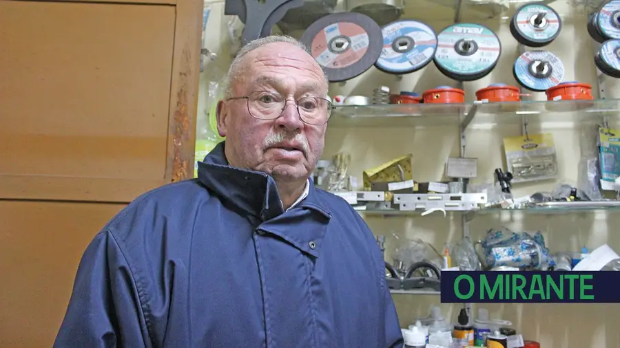 5 euros de renda divide lojista e proprietário do Tramagal 5 euros de renda divide lojista e proprietário do Tramagal