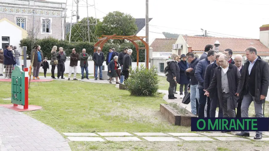 Um jardim para estimular os sentidos na freguesia de Rio de Moinhos Um jardim para estimular os sentidos na freguesia de Rio de Moinhos