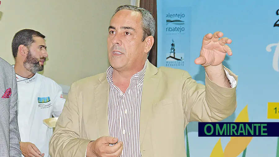 Carlos Coutinho quer a regionalização mas ainda não aceitou descentralização