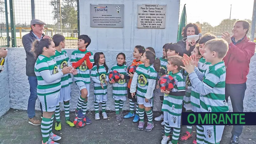 Campo da Fajarda com novo relvado sintético Campo da Fajarda com novo relvado sintético