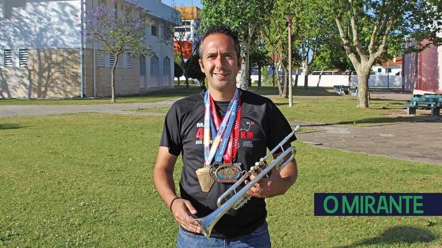 Maestro João Raquel lança livro sobre técnicas para ajudar outros músicos