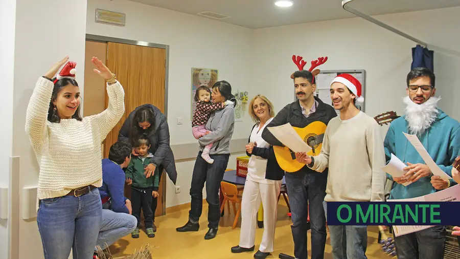 Estudantes animaram Natal dos doentes do Hospital