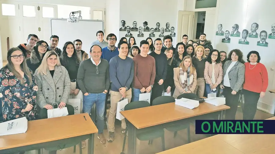 Quarenta e cinco alunos de Coruche receberam bolsas de estudo Quarenta e cinco alunos de Coruche receberam bolsas de estudo