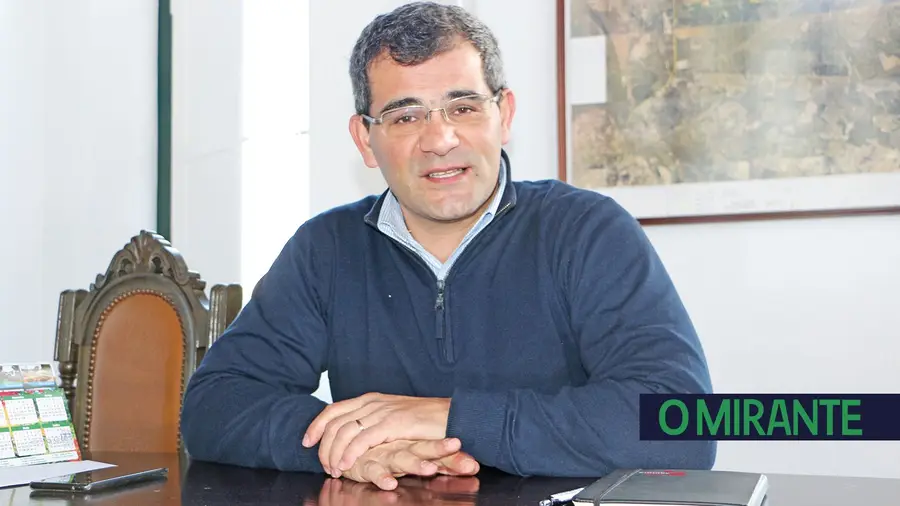 Autarca de Samora Correia confirma aterro ilegal em terreno de instituição que dirige Autarca de Samora Correia confirma aterro ilegal em terreno de instituição que dirige