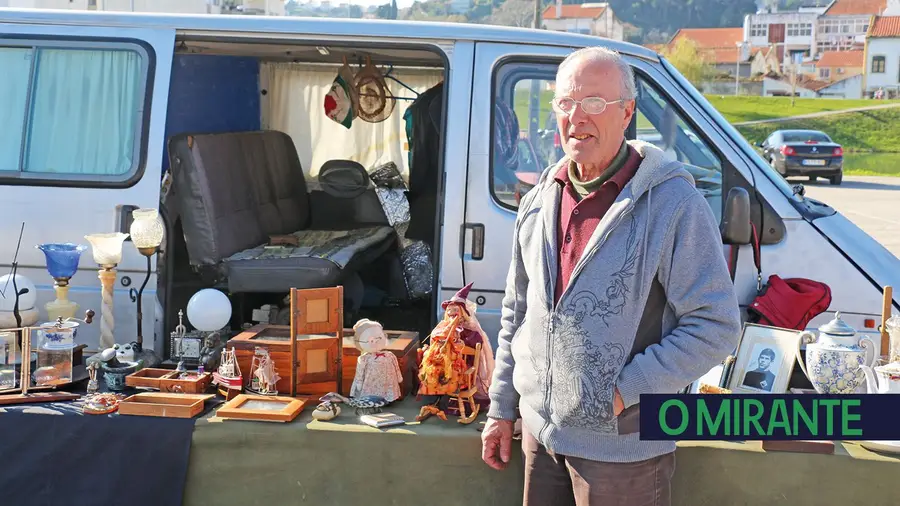 Na feira de antiguidades em Tomar há artigos para todos os gostos Na feira de antiguidades em Tomar há artigos para todos os gostos