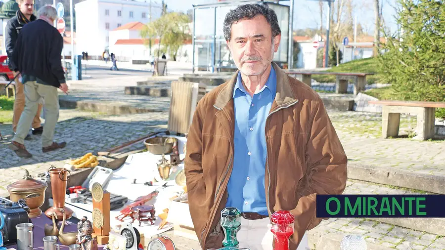 Na feira de antiguidades em Tomar há artigos para todos os gostos Na feira de antiguidades em Tomar há artigos para todos os gostos