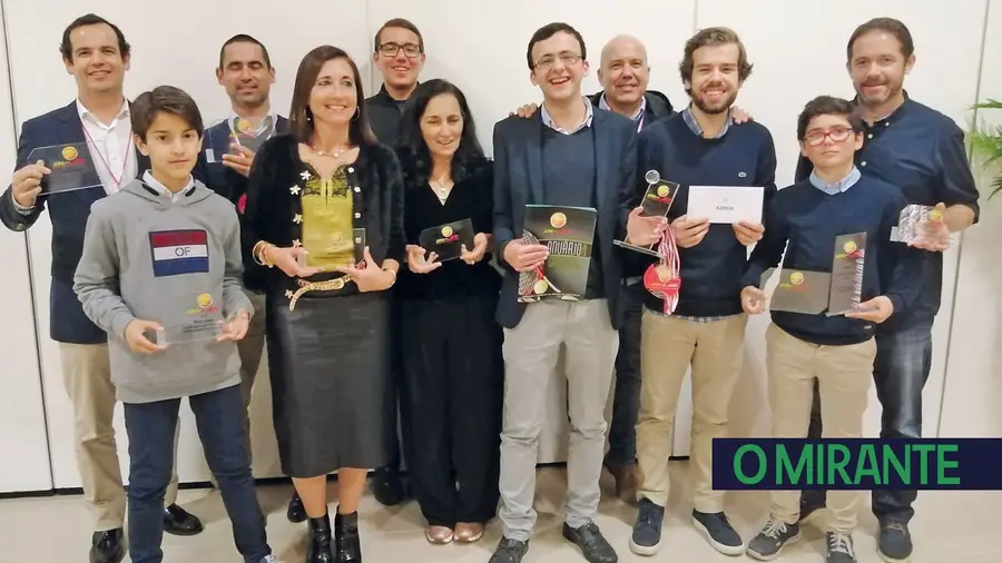 Tenista de Almeirim premiado pela associação regional como Revelação do Ano Tenista de Almeirim premiado pela associação regional como Revelação do Ano