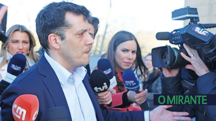 Tribunal altera acusação e atribui a Rosa Grilo a decisão de matar o marido Tribunal altera acusação e atribui a Rosa Grilo a decisão de matar o marido