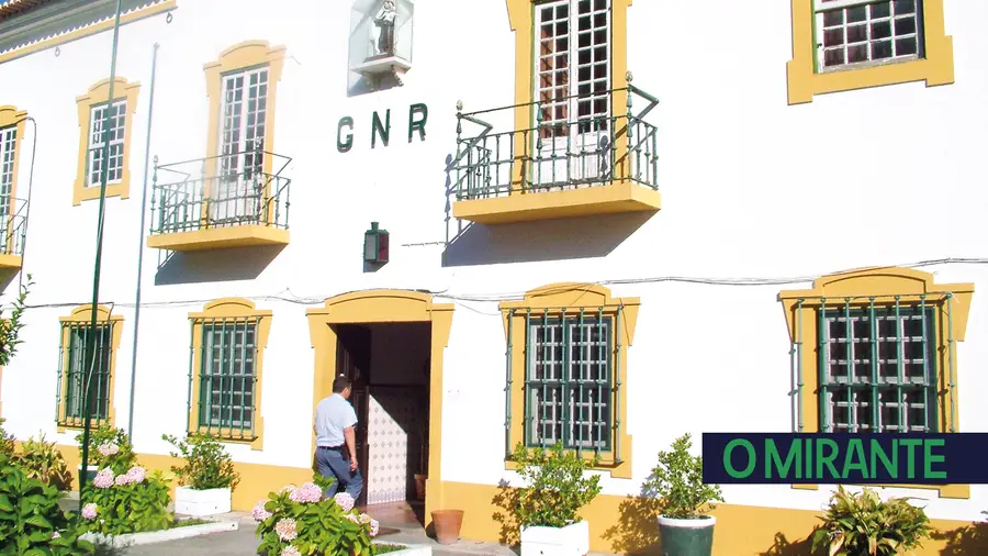 Posto da GNR de Coruche continua à espera das prometidas obras