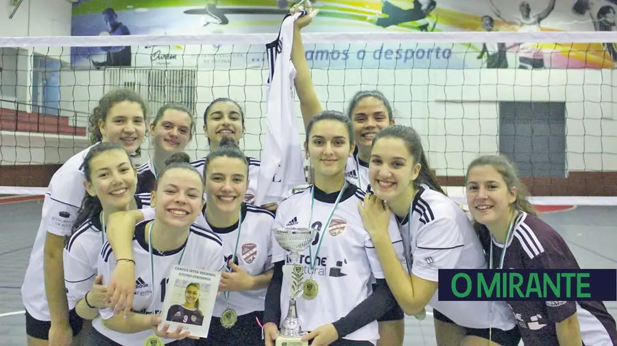 A equipa de voleibol feminino do Centro Desportivo de Fátima