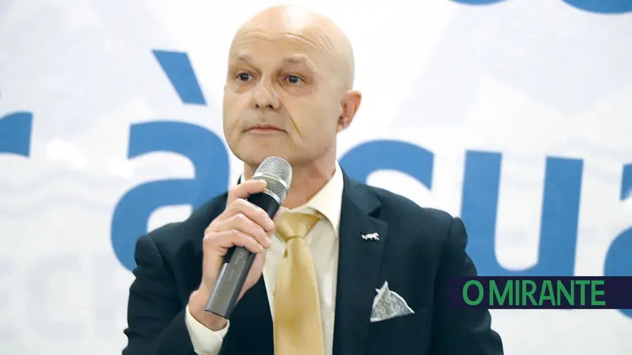O fadista José Neves O fadista José Neves