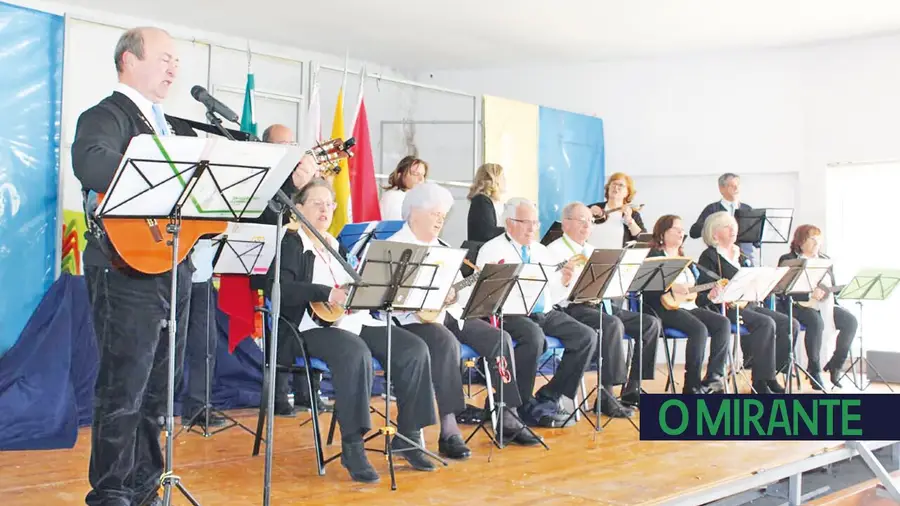 O Grupo de Cavaquinhos da Universidade da Terceira Idade O Grupo de Cavaquinhos da Universidade da Terceira Idade