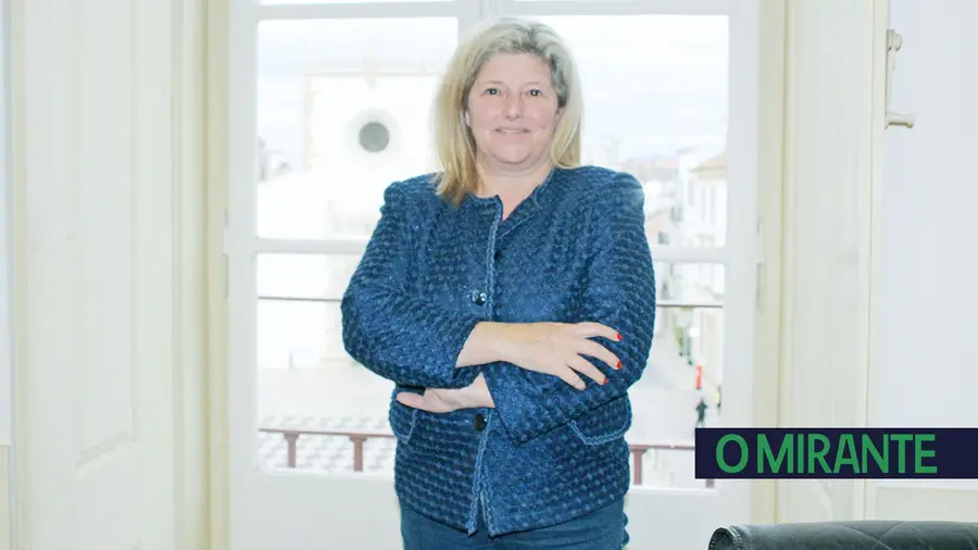 Anabela Freitas abana reunião de Câmara de Tomar e pergunta se “está tudo a dormir” Anabela Freitas abana reunião de Câmara de Tomar e pergunta se “está tudo a dormir”