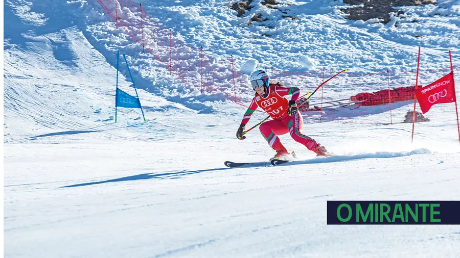 Marta Carvalho em estágio da Federação Internacional de esqui alpino