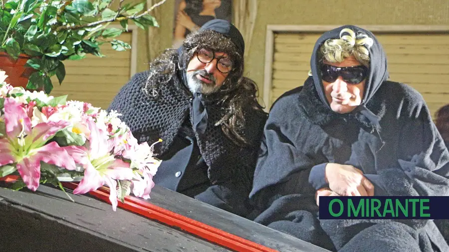 Escárnio e mal-dizer no Enterro do Entrudo em Samora Correia Escárnio e mal-dizer no Enterro do Entrudo em Samora Correia