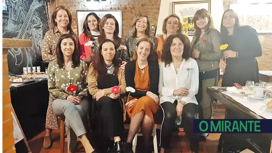 Primeira iniciativa das mulheres socialistas de Almeirim Primeira iniciativa das mulheres socialistas de Almeirim
