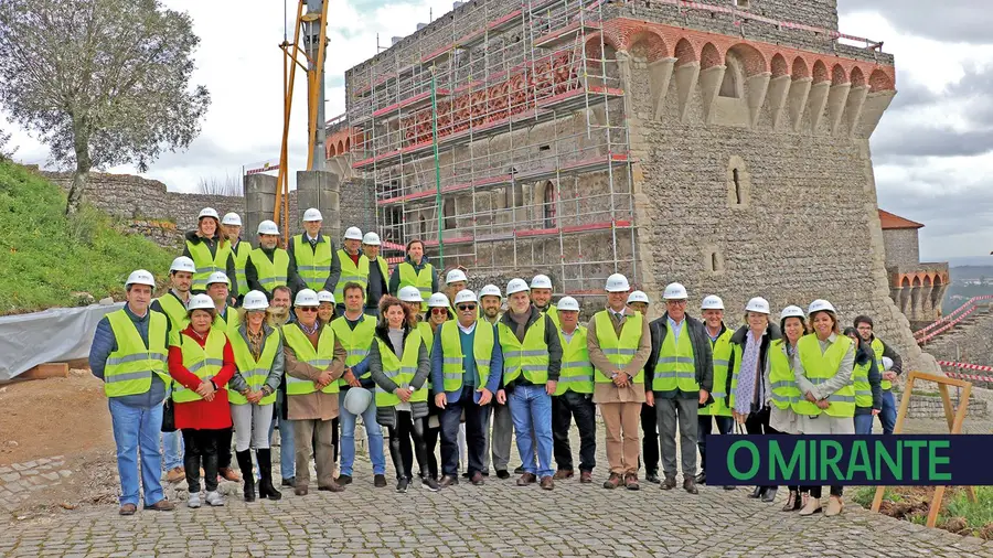 Assembleia Municipal de Ourém visitou obras em curso no concelho