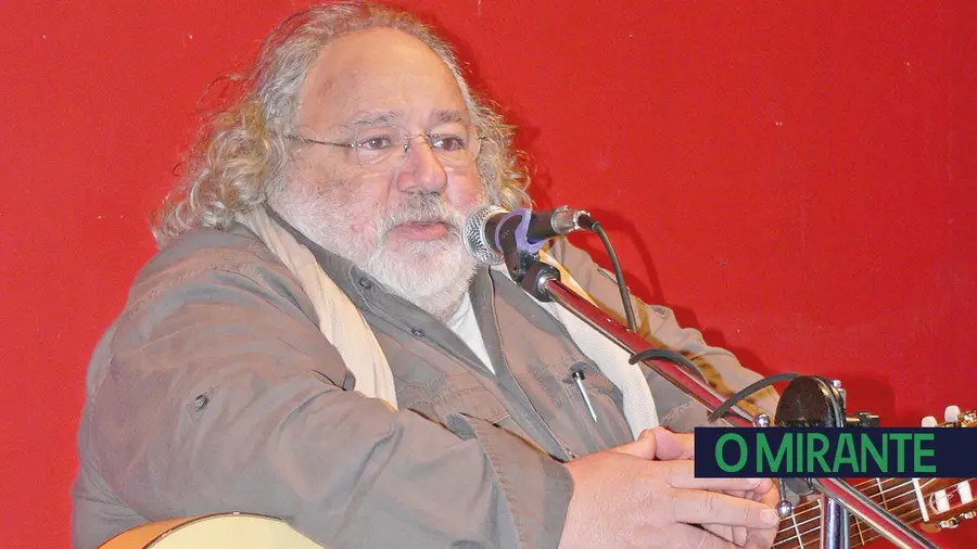 Cantor Pedro Barroso internado nos cuidados paliativos Cantor Pedro Barroso internado nos cuidados paliativos