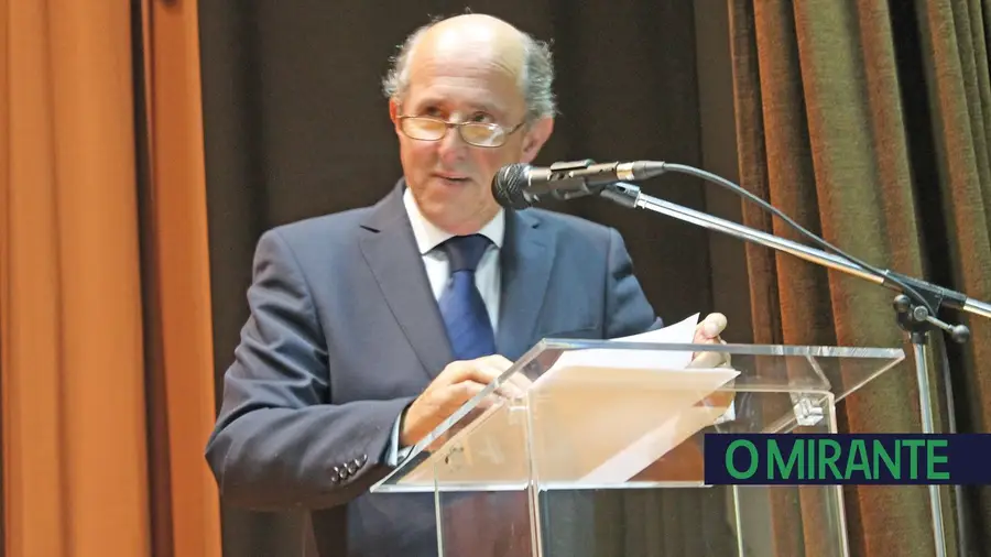 Azambuja quer reclusos a construir o novo canil municipal Azambuja quer reclusos a construir o novo canil municipal