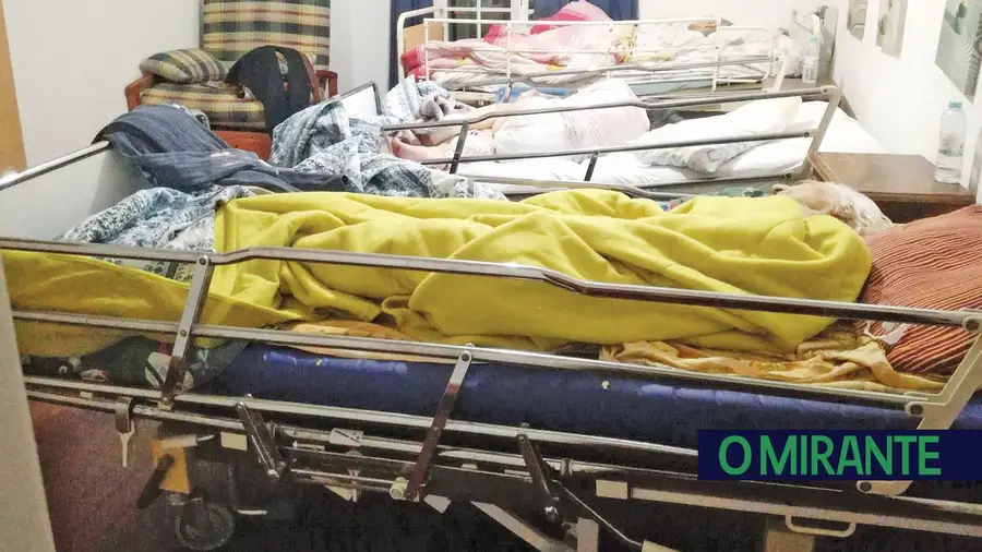 Autarcas alertam que Covid-19 pode ser devastadora nos lares clandestinos Autarcas alertam que Covid-19 pode ser devastadora nos lares clandestinos