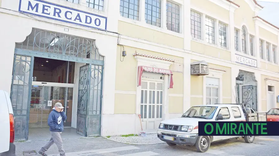 Autarquia chega-se à frente e assume obras no mercado de Alhandra Autarquia chega-se à frente e assume obras no mercado de Alhandra