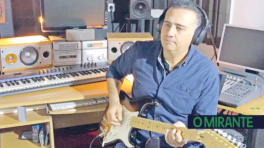 Paulo Brissos reinventou-se musicalmente em tempos de isolamento Paulo Brissos reinventou-se musicalmente em tempos de isolamento