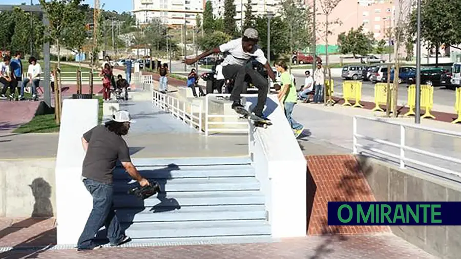 Obras no skate parque de Santarém e em espaços de recreio Obras no skate parque de Santarém e em espaços de recreio