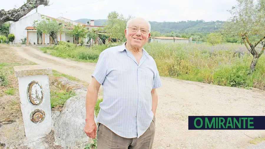 Ruas e caminhos sem nome dificultam a vida aos residentes nas aldeias