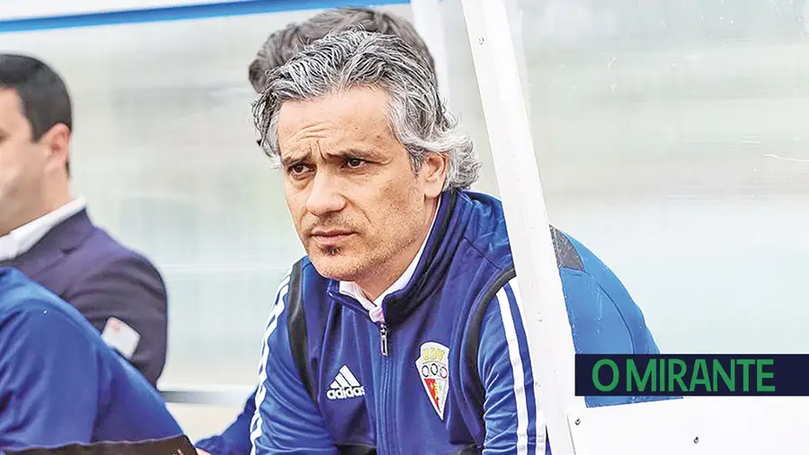 Treinador Armando Evangelista deixa Vilafranquense após cinco jogos Treinador Armando Evangelista deixa Vilafranquense após cinco jogos